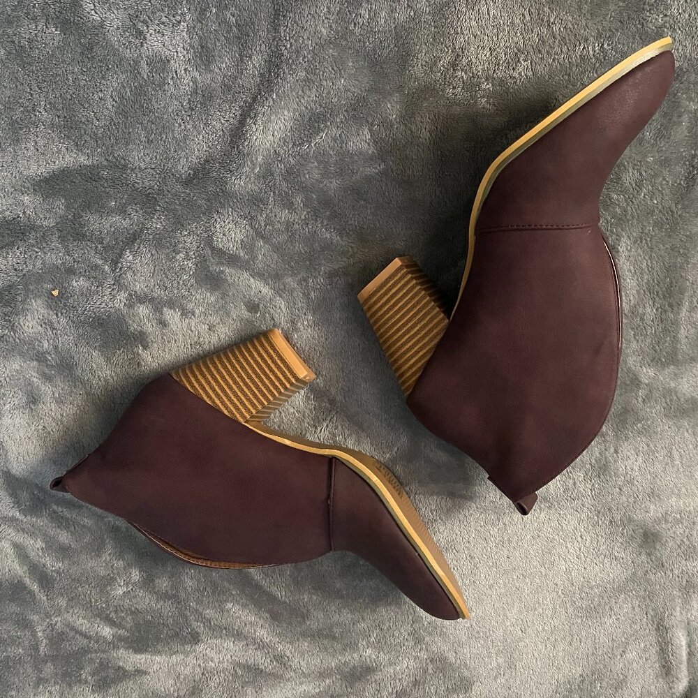 Burgundy Ankle Boots 8 1/2 US